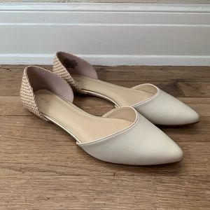 Apt. 9 cream colored flats, women’s size 9